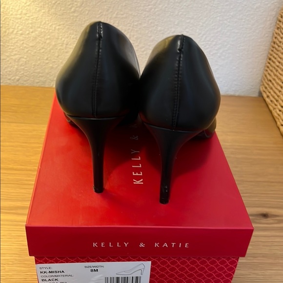 Kelly & Katie Black Women's Pumps - Picture 3 of 5